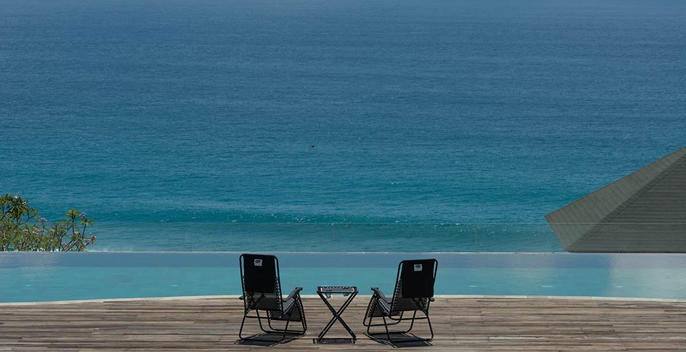 Pandawa Cliff Estate - Deck chairs